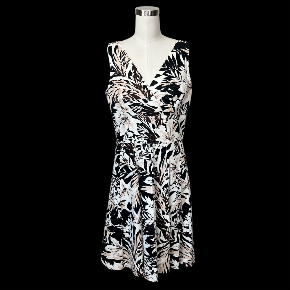 WHITE‎ HOUSE BLACK MARKET Fit & Flare Pleated Sleeveless Midi Dress Women Size 8